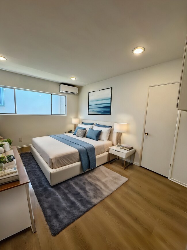 Interior Photo - Primetime Brentwood