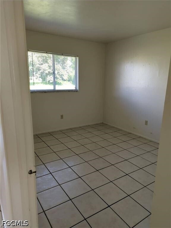 Building Photo - 107 SW 16th Terrace