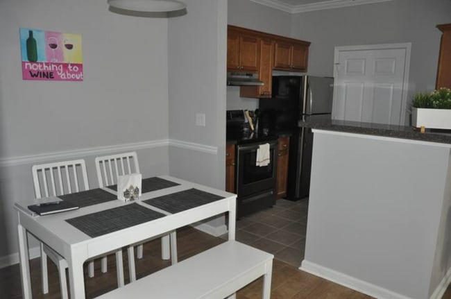 Building Photo - 45 Sycamore Ave