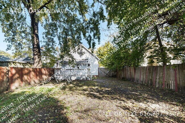 Building Photo - 1440 E Oakland Ave