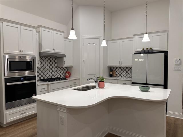 Building Photo - 7032 Mapleshade Way