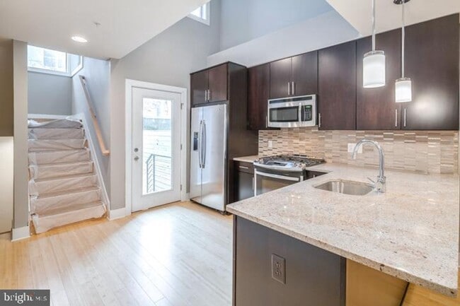 Building Photo - Fishtown Townhome