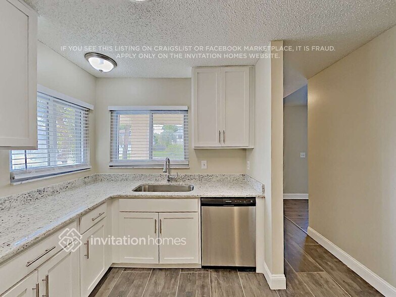 Building Photo - 562 Cidermill Pl