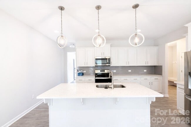 Building Photo - 11154 Woodland Crk Wy