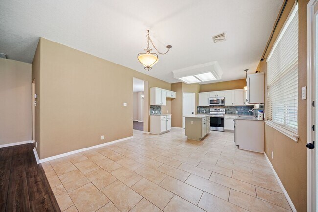Building Photo - Executive Greenshire Living in Schertz, TX...