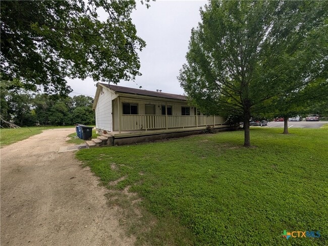 Building Photo - 165 Richter Ln