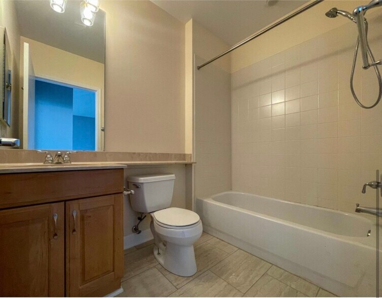 Building Photo - 233 E 13th St