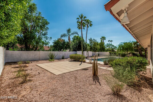 Building Photo - 9665 E Cochise Dr