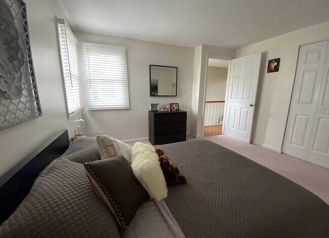 Building Photo - 10 Merganser Way