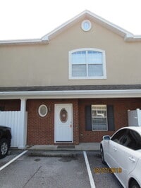 Building Photo - 544 Maple Ave