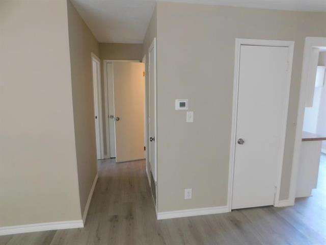 Building Photo - 203 W Church St