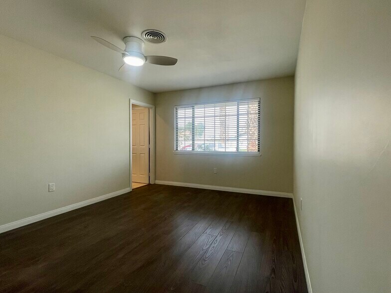 Building Photo - 42900 Texas Ave