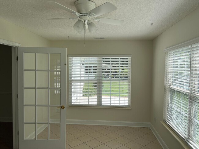 Building Photo - 154 Regency Dr