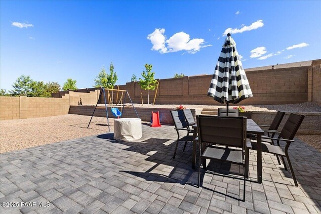 Building Photo - 6149 Laguna Ln