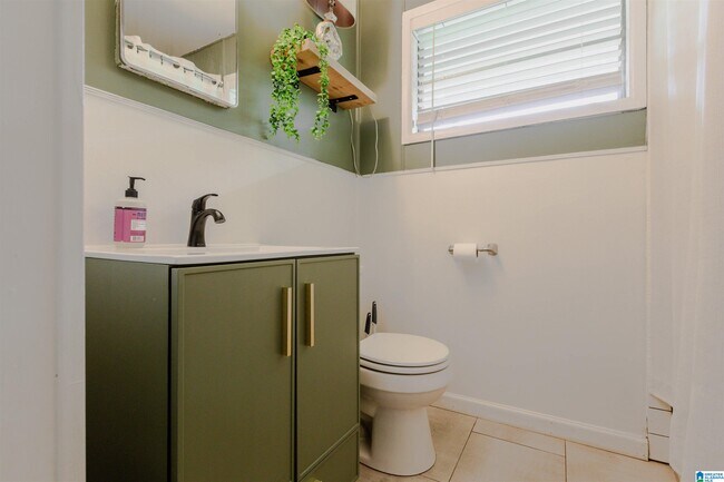 Building Photo - 1404 36th St N