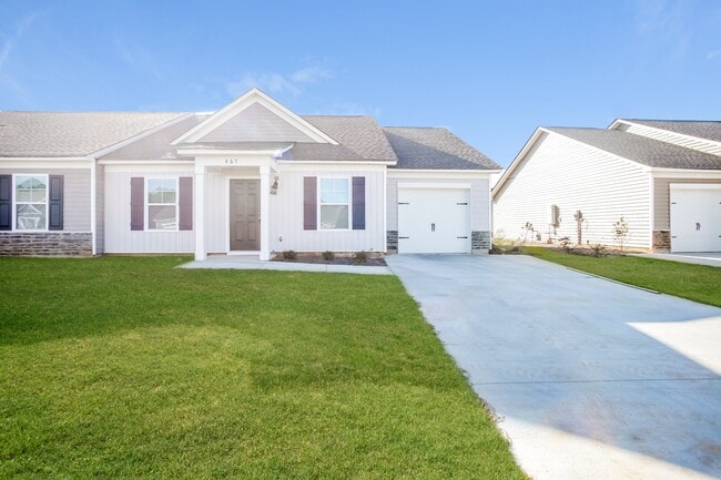 Building Photo - 475 Conifer St