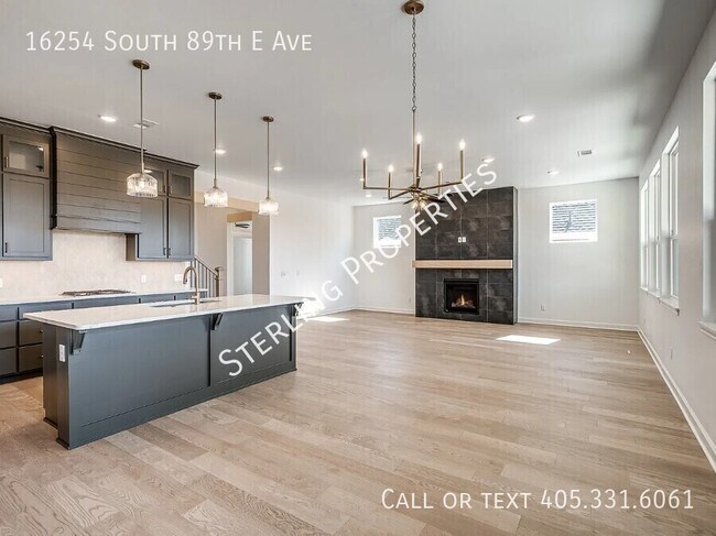 Building Photo - 16254 S 89th E Ave