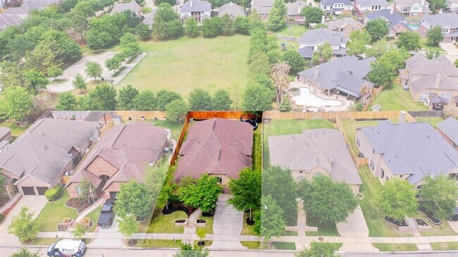 Building Photo - 18502 N Settlers Shore Dr