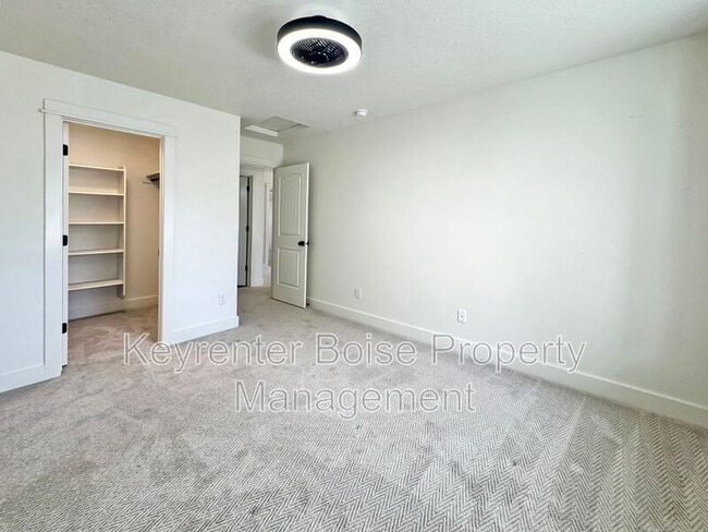 Building Photo - 1235 N Forestdale Pl
