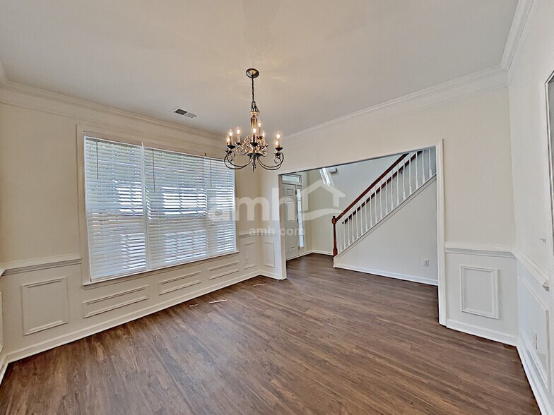 Building Photo - 836 Topaz Valley