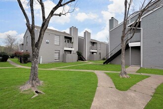 Building Photo - 12500 Sandpiper Dr