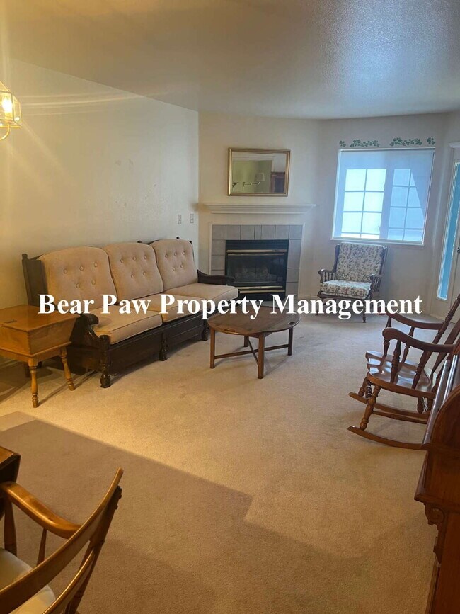 Building Photo - Two bedroom in Rocky Village!!