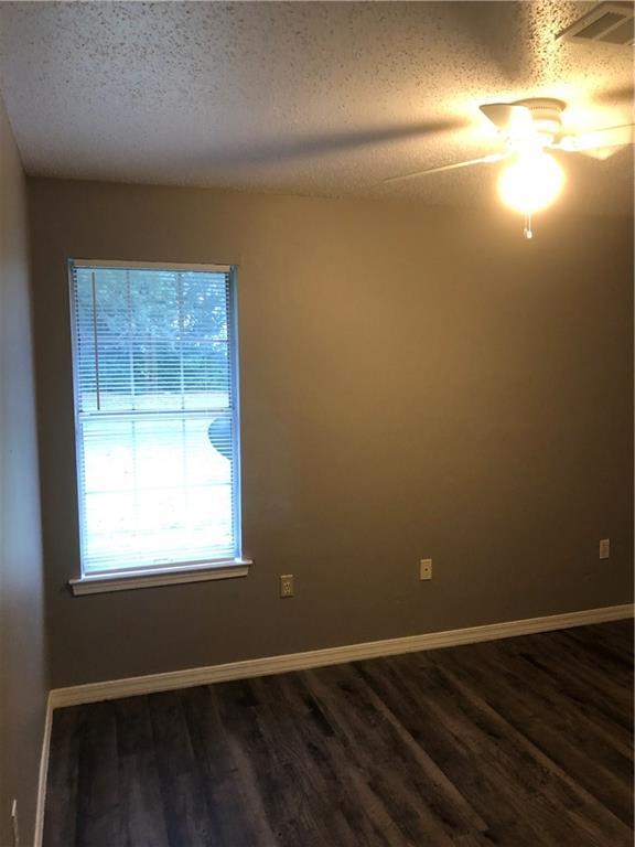 Building Photo - 504 3rd Ave