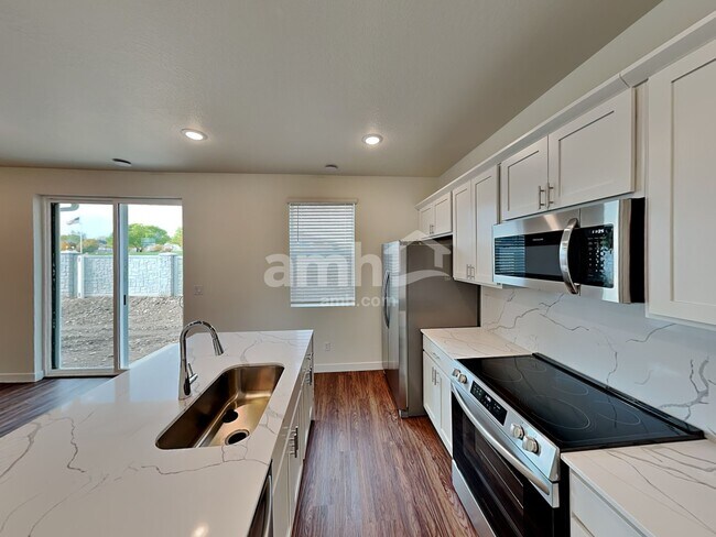 Building Photo - 8958 Wilroy Rd