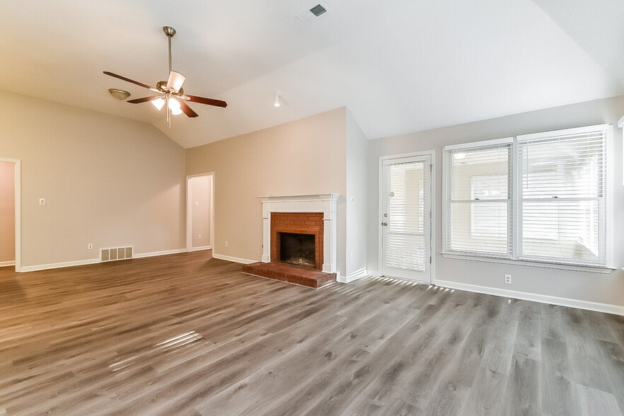 Building Photo - 1584 Appling Wood Cove N