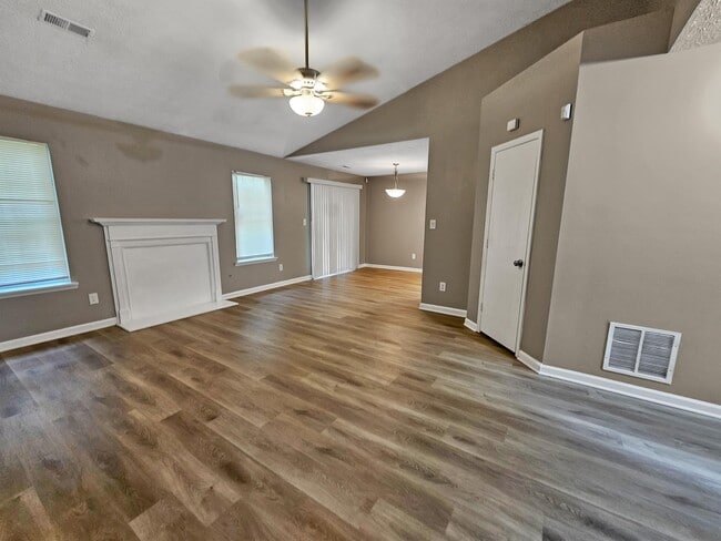Building Photo - 7819 Taylor Cir