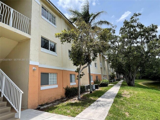 Building Photo - 3690 N 56th Ave