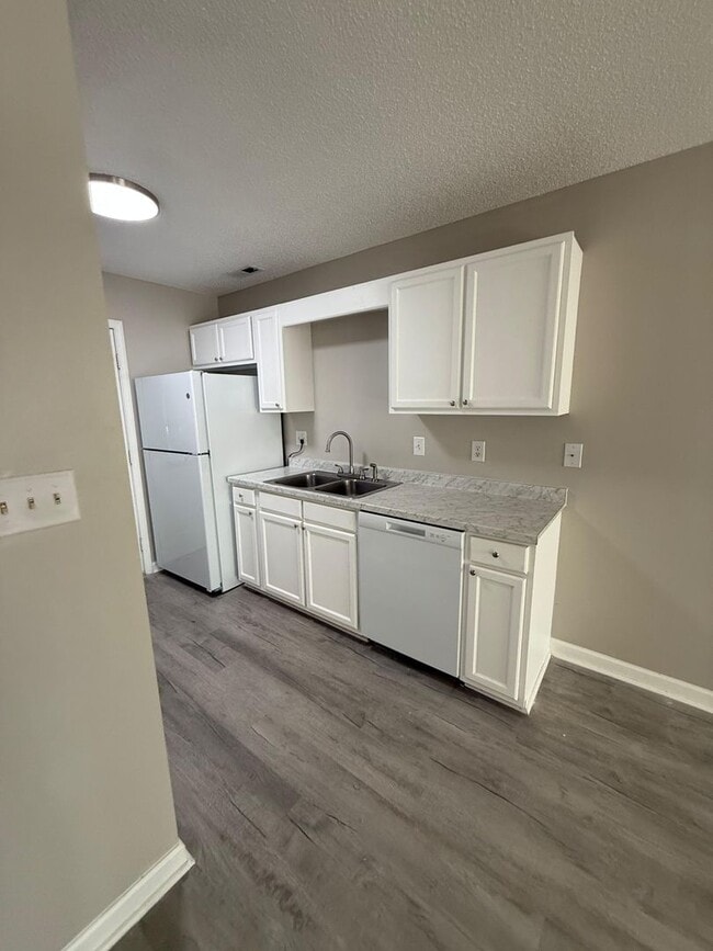 Building Photo - NOW AVAILABLE – 2-Bedroom, 2-Bath Home in ...