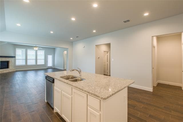 Building Photo - 411 Cooper St