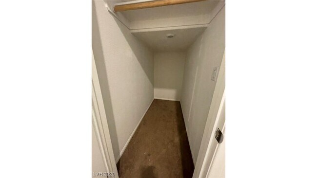 Building Photo - 6124 Castle Gardens Ave