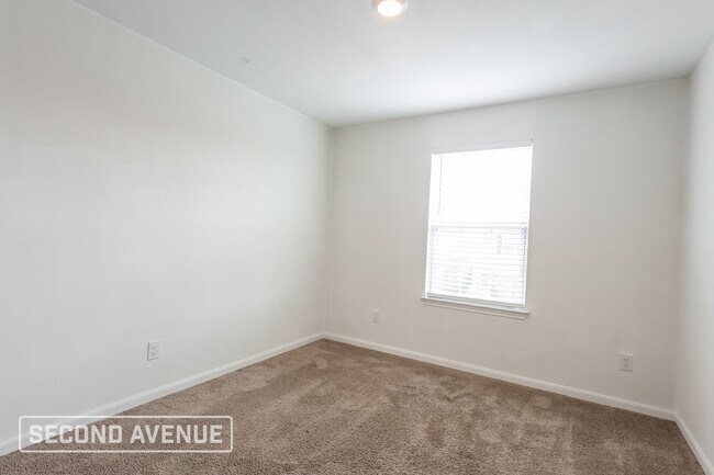 Building Photo - 10906 Juliette Pass