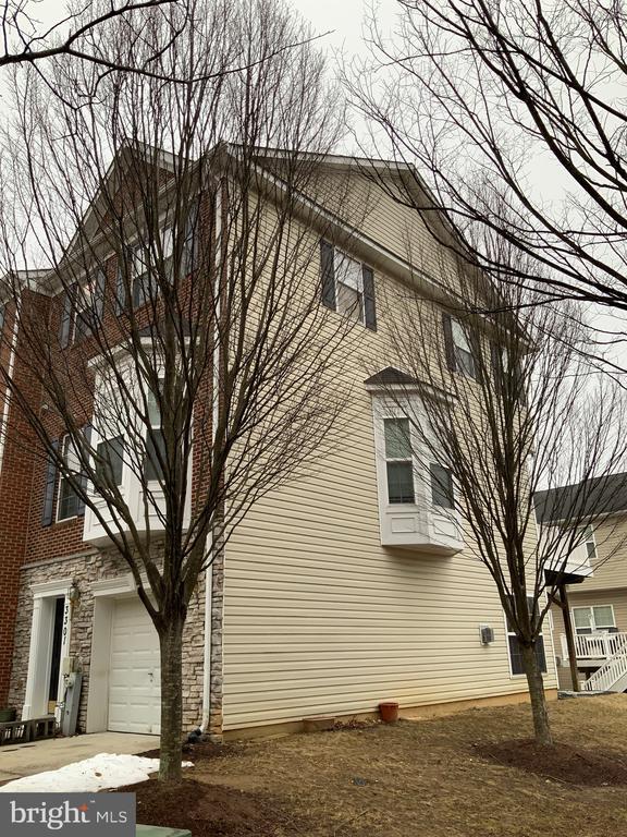 Building Photo - 3301 Castle Ridge Cir