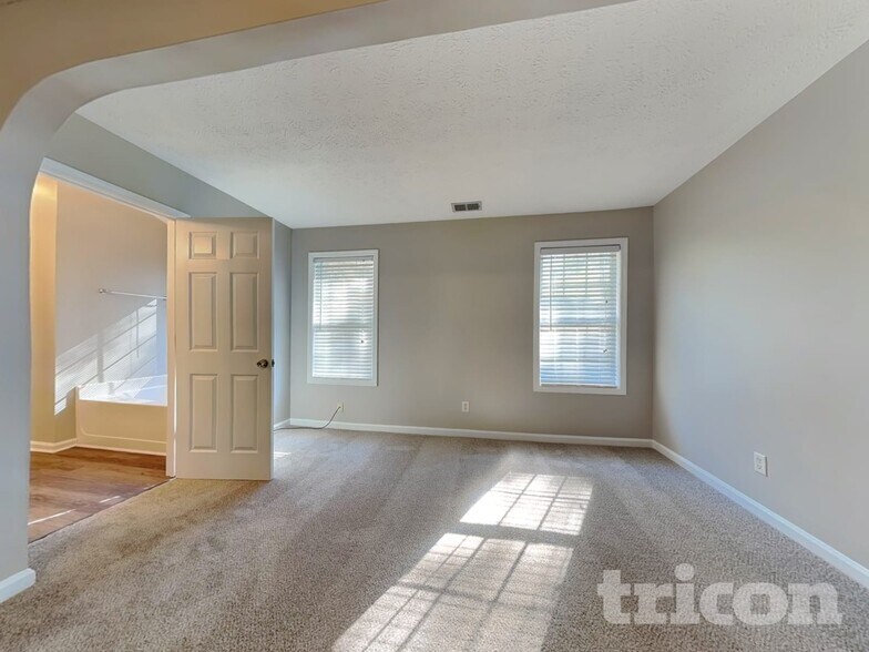 Building Photo - 75 Christopher Dr