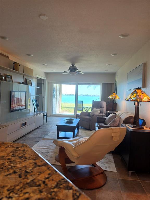 Building Photo - 6295 Bahia Del Mar Cir