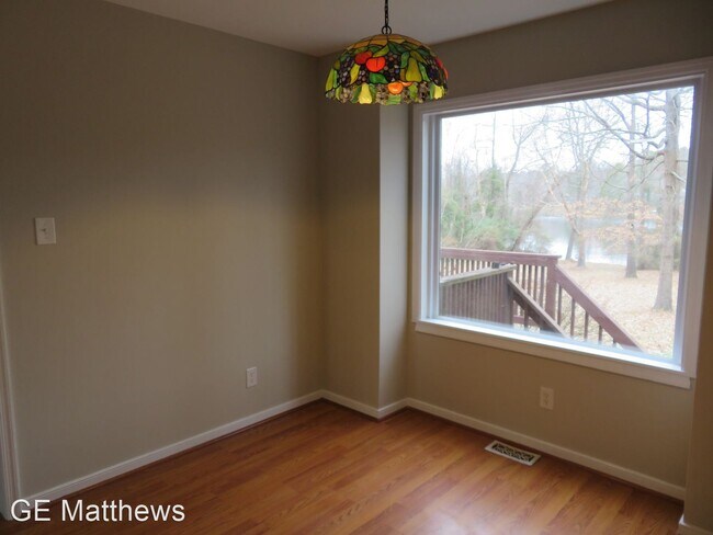 Building Photo - 4 br, 2.5 bath House - 120 Lakeside Drive