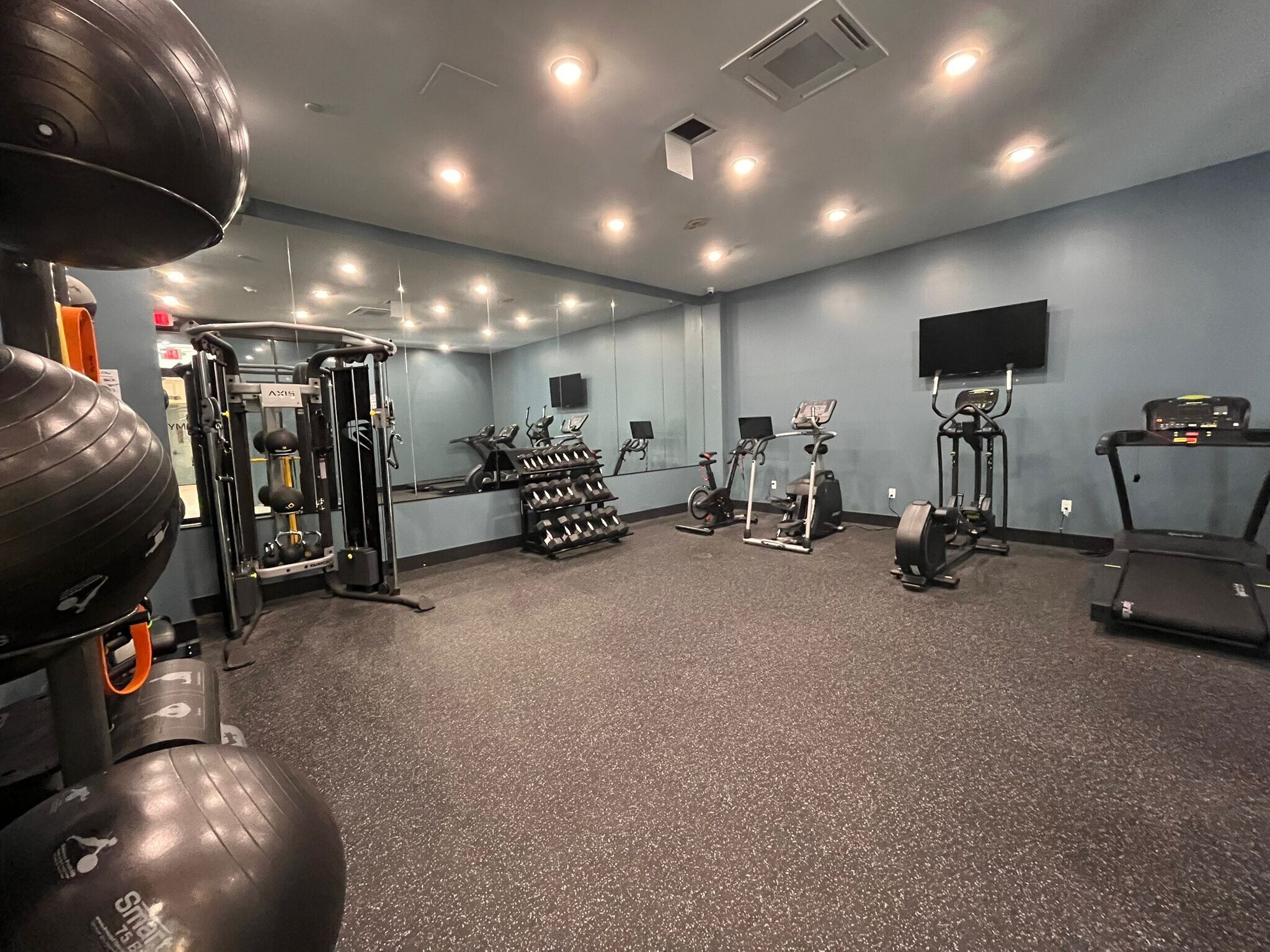 Building Photo - 546 Martin Luther King Jr Dr