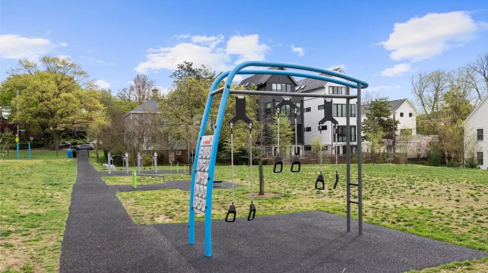 Building Photo - 4491 MacArthur Blvd NW