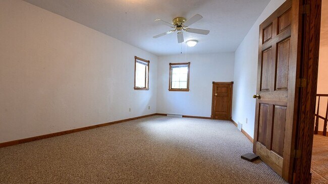 Building Photo - 17 Pamela Ct