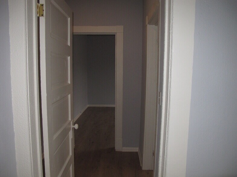 Building Photo - 2019 Oleander St