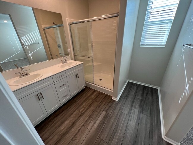 Building Photo - Brand new Condo with SOLAR for LEASE in Te...