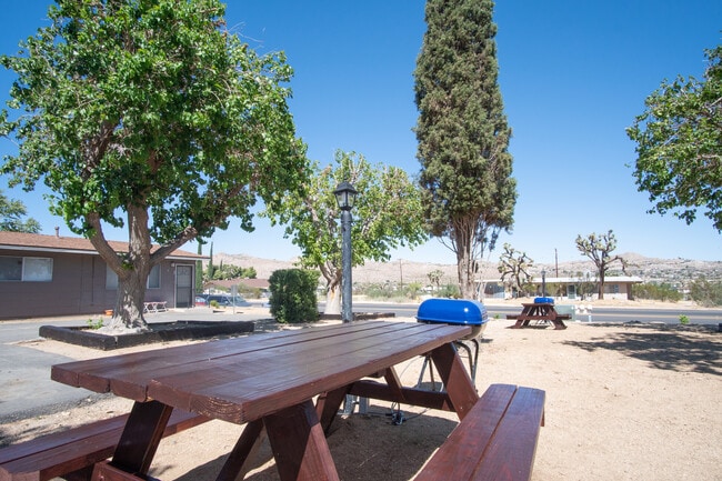 Building Photo - 57373 Yucca Trl