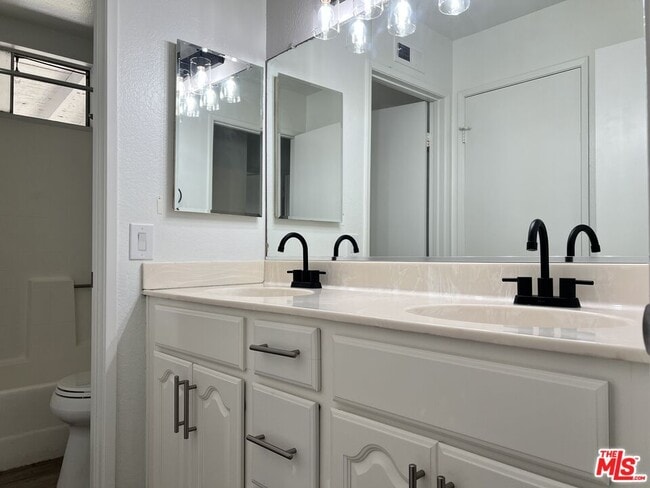 Building Photo - 11585 Pinnacle Peak Ct