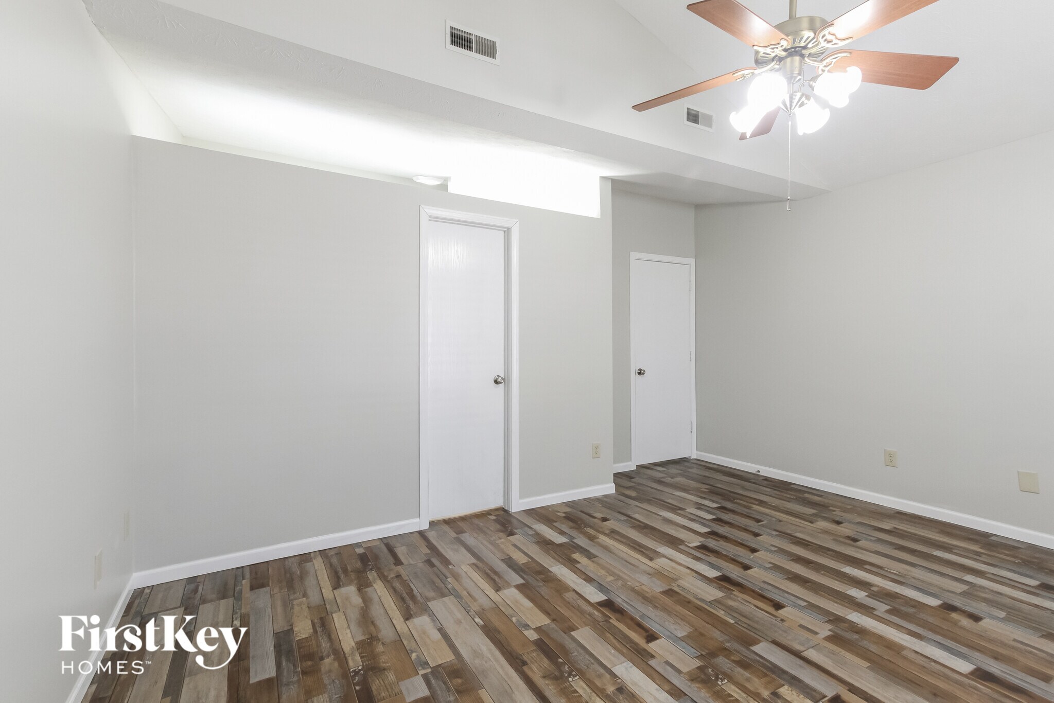 Building Photo - 8659 Eagles Nest Dr