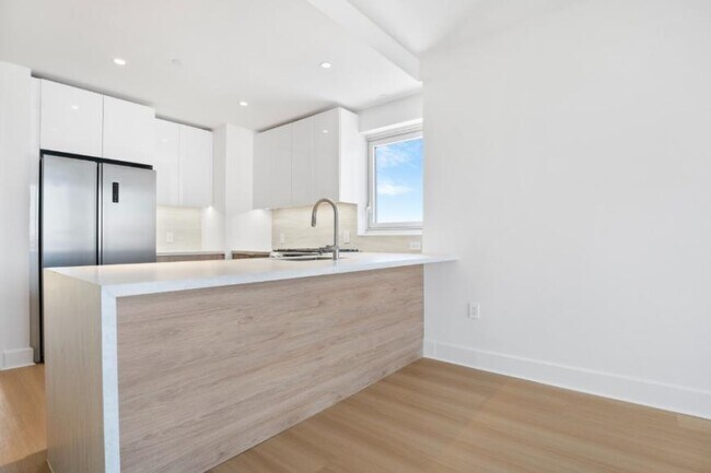 Primary Photo - 1 bedroom in Brooklyn NY 11217