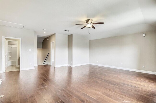 Building Photo - 3433 De Torres Cir