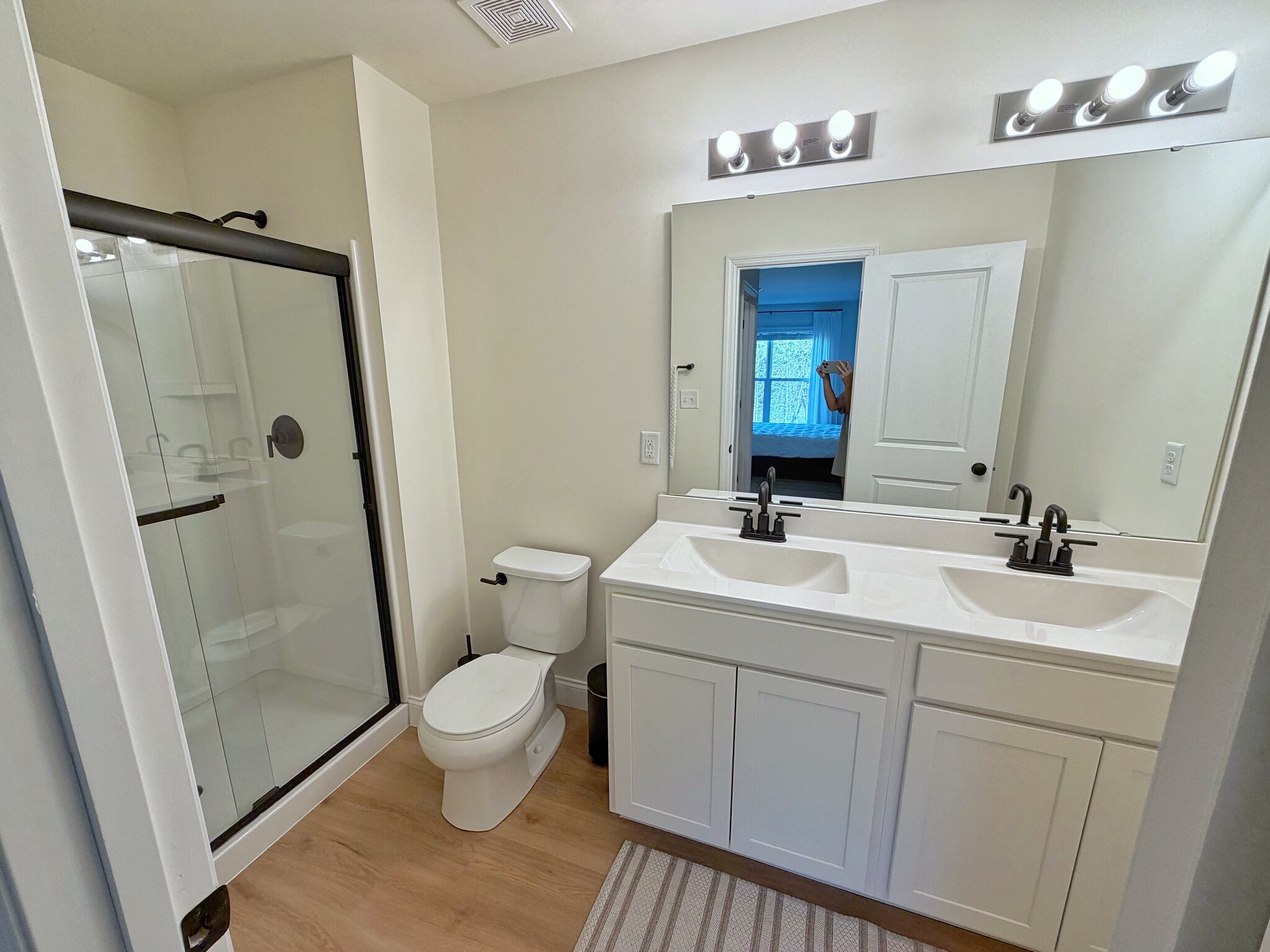 Primary bath - duel vanity and shower - 4977 Knotty Alder Dr